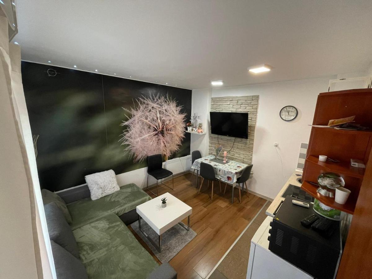 Cozy 1B Apartment Vera-self check in Zagreb Exterior foto